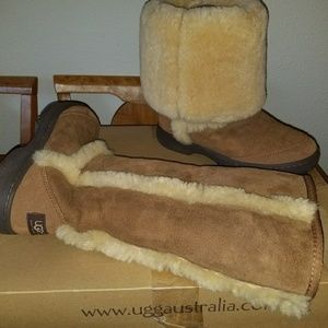 Tall Sunburst Uggs women's size 9